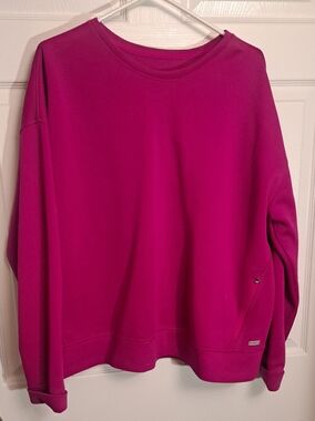 Bright Magenta Crewneck Sweatshirt Size 16/18 Cozy Bright Warm Casual Quality